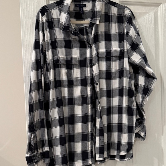 GAP Factory Tops - GAP Factory Black and White Plaid Button Down Shirt